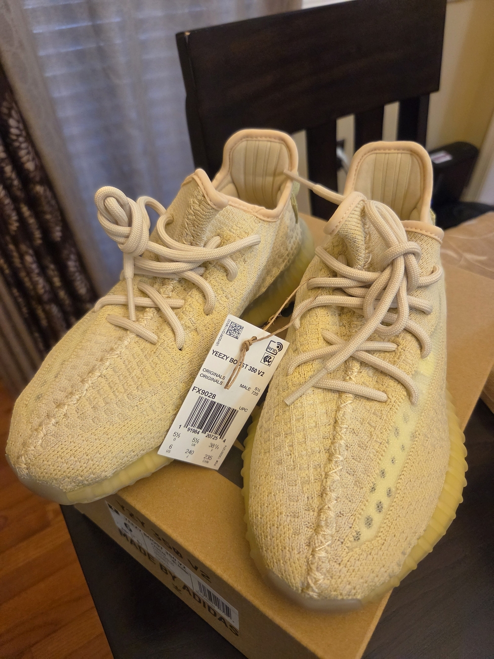 Boys Yeezy Boost Cream, Light Green Accent Knit Sneakers Size 6